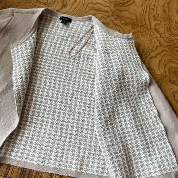 Ann Taylor factory sweater - Picture 1 of 3